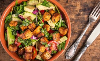 Šalát s tofu a zeleninou